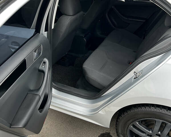 Серый Фольксваген Джетта, объемом двигателя 1.98 л и пробегом 260 тыс. км за 8200 $, фото 25 на Automoto.ua