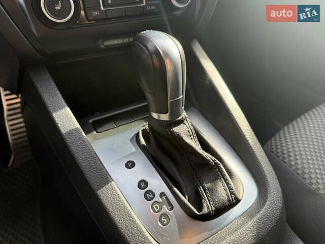 Фольксваген Джетта 2012 в Одессе на Automoto.ua Серый Фольксваген Джетта, объемом двигателя 1.4 л и пробегом 189 тыс. км за 8800 $, фото 19 на Automoto.ua