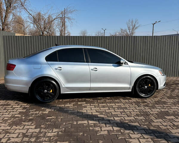 Серый Фольксваген Джетта, объемом двигателя 2 л и пробегом 275 тыс. км за 11000 $, фото 2 на Automoto.ua