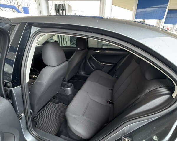 Серый Фольксваген Джетта, объемом двигателя 1.98 л и пробегом 240 тыс. км за 8200 $, фото 10 на Automoto.ua