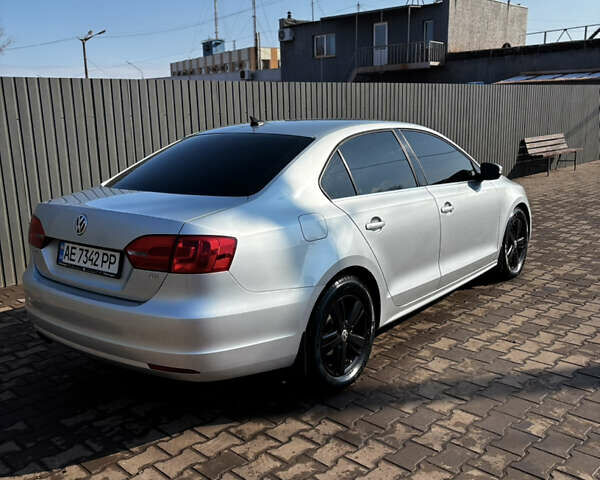 Серый Фольксваген Джетта, объемом двигателя 2 л и пробегом 275 тыс. км за 11000 $, фото 1 на Automoto.ua