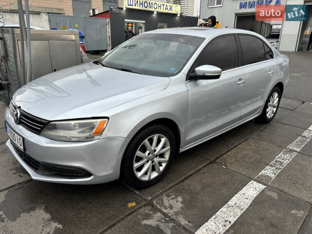 Фольксваген Джетта 2012 в Киеве на Automoto.ua Серый Фольксваген Джетта, объемом двигателя 2.48 л и пробегом 171 тыс. км за 7500 $, фото 9 на Automoto.ua