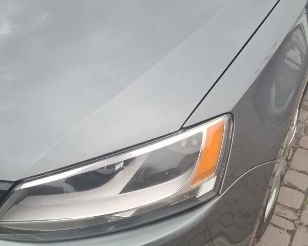 Сірий Фольксваген Джетта, об'ємом двигуна 2.48 л та пробігом 144 тис. км за 8500 $, фото 5 на Automoto.ua