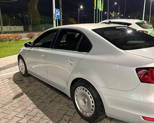 Серый Фольксваген Джетта, объемом двигателя 1.98 л и пробегом 169 тыс. км за 12400 $, фото 4 на Automoto.ua