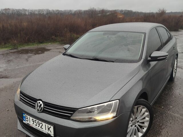 Серый Фольксваген Джетта, объемом двигателя 2.5 л и пробегом 290 тыс. км за 7600 $, фото 2 на Automoto.ua