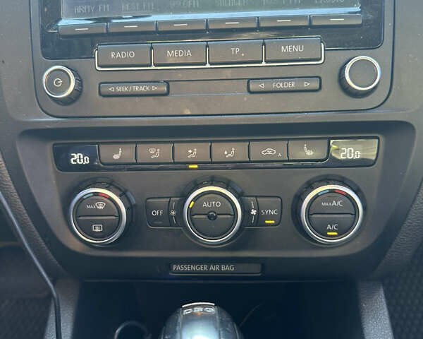 Сірий Фольксваген Джетта, об'ємом двигуна 1.97 л та пробігом 186 тис. км за 10250 $, фото 11 на Automoto.ua