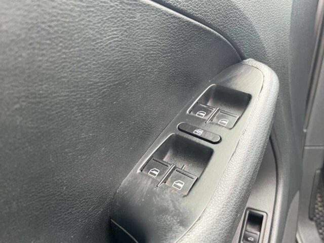 Серый Фольксваген Джетта, объемом двигателя 1.4 л и пробегом 290 тыс. км за 8990 $, фото 9 на Automoto.ua