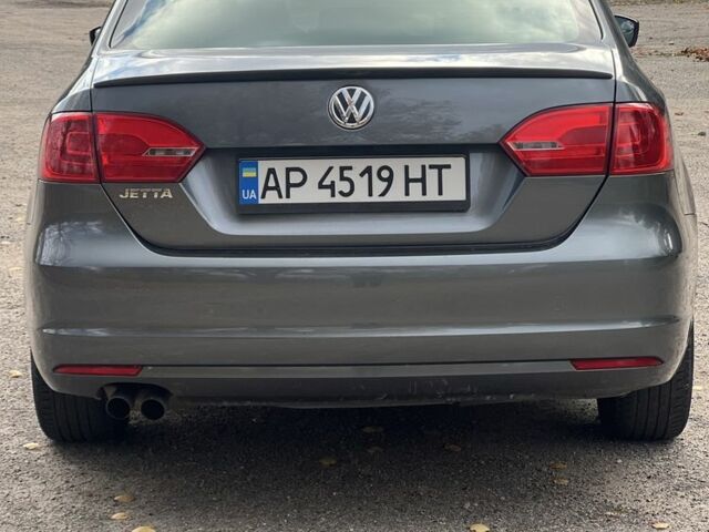 Сірий Фольксваген Джетта, об'ємом двигуна 2 л та пробігом 142 тис. км за 8000 $, фото 3 на Automoto.ua