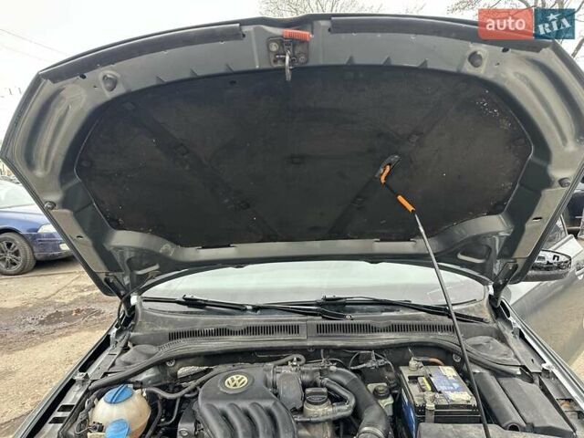 Серый Фольксваген Джетта, объемом двигателя 1.97 л и пробегом 267 тыс. км за 6299 $, фото 2 на Automoto.ua