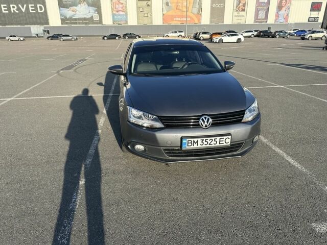 Сірий Фольксваген Джетта, об'ємом двигуна 2 л та пробігом 187 тис. км за 9999 $, фото 1 на Automoto.ua