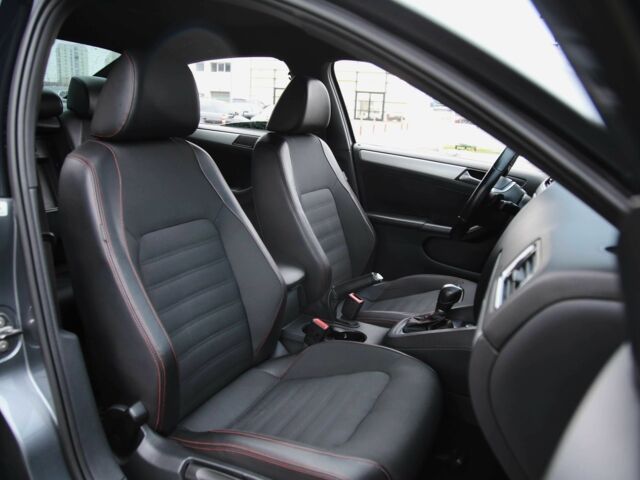 Серый Фольксваген Джетта, объемом двигателя 2 л и пробегом 139 тыс. км за 1220 $, фото 9 на Automoto.ua