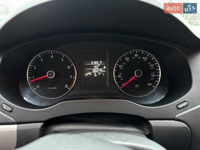 Фольксваген Джетта 2012 в Киеве на Automoto.ua Серый Фольксваген Джетта, объемом двигателя 2.48 л и пробегом 171 тыс. км за 7500 $, фото 3 на Automoto.ua