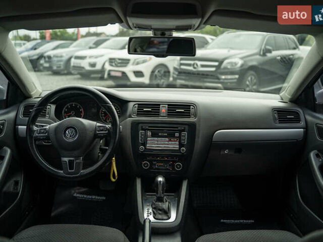 Серый Фольксваген Джетта, объемом двигателя 1.39 л и пробегом 122 тыс. км за 9900 $, фото 19 на Automoto.ua