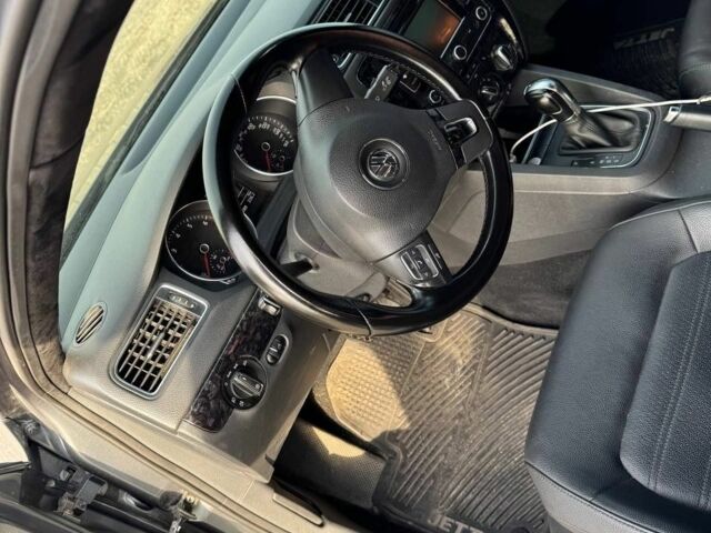 Сірий Фольксваген Джетта, об'ємом двигуна 2.5 л та пробігом 194 тис. км за 10200 $, фото 4 на Automoto.ua