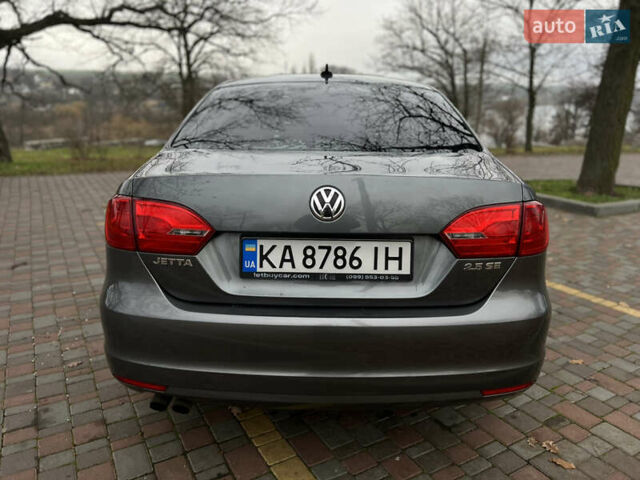 Серый Фольксваген Джетта, объемом двигателя 2.48 л и пробегом 226 тыс. км за 8700 $, фото 3 на Automoto.ua