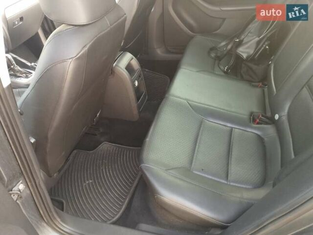 Сірий Фольксваген Джетта, об'ємом двигуна 2.48 л та пробігом 279 тис. км за 7500 $, фото 13 на Automoto.ua