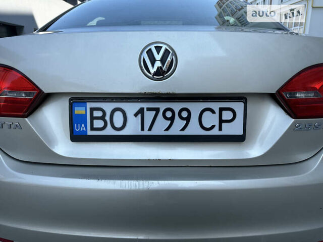 Сірий Фольксваген Джетта, об'ємом двигуна 2.5 л та пробігом 208 тис. км за 9300 $, фото 11 на Automoto.ua