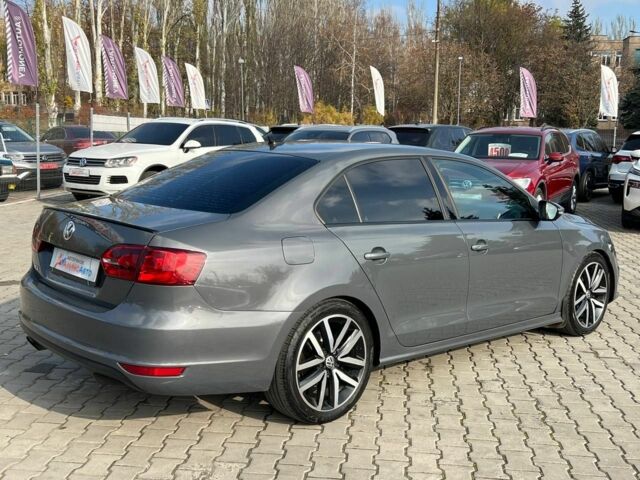 Сірий Фольксваген Джетта, об'ємом двигуна 2 л та пробігом 175 тис. км за 9999 $, фото 6 на Automoto.ua