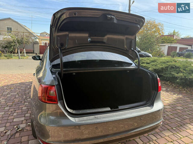 Фольксваген Джетта 2012 в Одессе на Automoto.ua Серый Фольксваген Джетта, объемом двигателя 1.4 л и пробегом 189 тыс. км за 8800 $, фото 40 на Automoto.ua