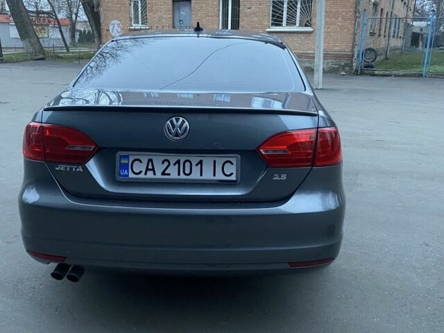 Серый Фольксваген Джетта, объемом двигателя 2.5 л и пробегом 152 тыс. км за 8800 $, фото 4 на Automoto.ua