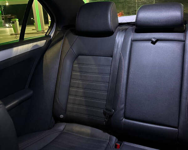 Серый Фольксваген Джетта, объемом двигателя 1.98 л и пробегом 169 тыс. км за 12400 $, фото 14 на Automoto.ua