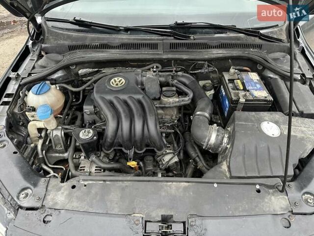 Серый Фольксваген Джетта, объемом двигателя 1.97 л и пробегом 267 тыс. км за 6299 $, фото 1 на Automoto.ua