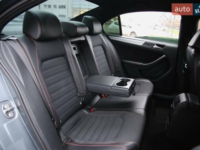 Серый Фольксваген Джетта, объемом двигателя 1.98 л и пробегом 215 тыс. км за 12200 $, фото 8 на Automoto.ua