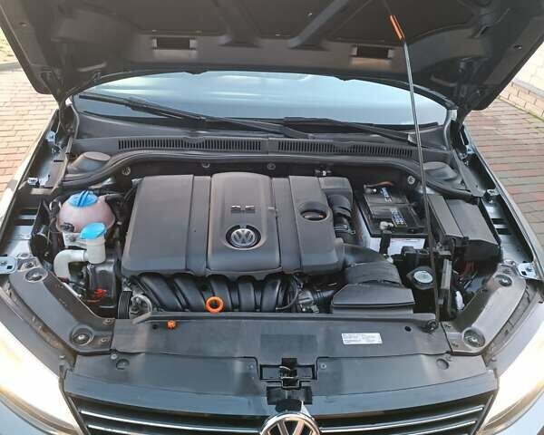 Сірий Фольксваген Джетта, об'ємом двигуна 2.5 л та пробігом 279 тис. км за 7800 $, фото 9 на Automoto.ua