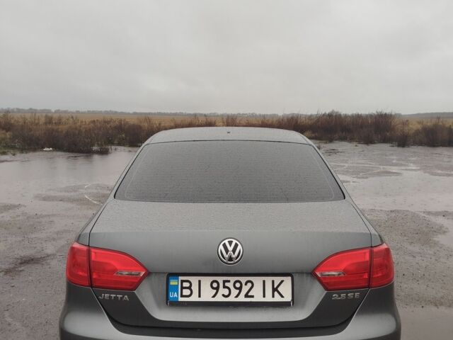 Серый Фольксваген Джетта, объемом двигателя 2.5 л и пробегом 290 тыс. км за 7600 $, фото 4 на Automoto.ua