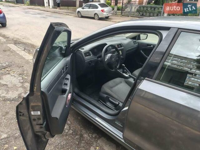 Серый Фольксваген Джетта, объемом двигателя 1.98 л и пробегом 137 тыс. км за 6800 $, фото 3 на Automoto.ua