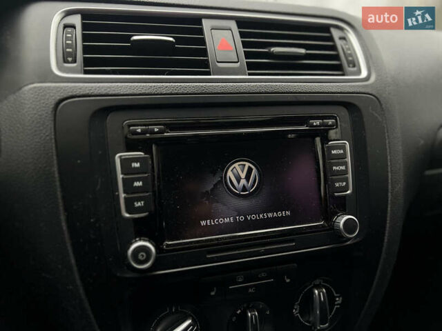 Серый Фольксваген Джетта, объемом двигателя 2.48 л и пробегом 226 тыс. км за 8700 $, фото 10 на Automoto.ua