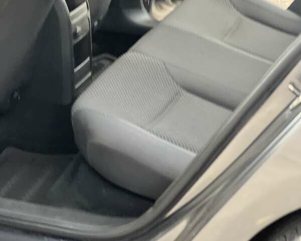 Сірий Фольксваген Джетта, об'ємом двигуна 2 л та пробігом 142 тис. км за 8000 $, фото 11 на Automoto.ua