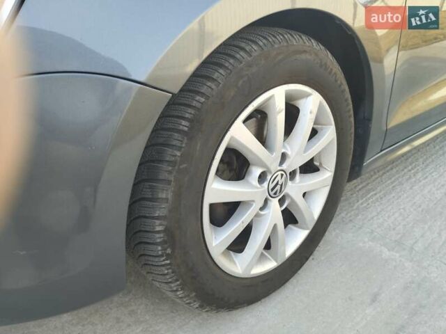 Сірий Фольксваген Джетта, об'ємом двигуна 2.48 л та пробігом 279 тис. км за 7500 $, фото 12 на Automoto.ua