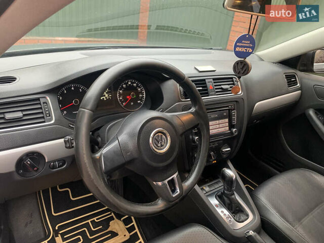 Сірий Фольксваген Джетта, об'ємом двигуна 2.5 л та пробігом 279 тис. км за 7200 $, фото 12 на Automoto.ua