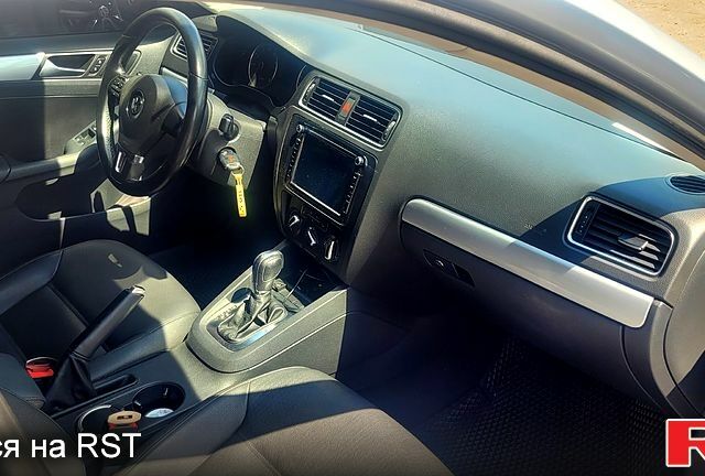 Серый Фольксваген Джетта, объемом двигателя 2.5 л и пробегом 210 тыс. км за 7700 $, фото 3 на Automoto.ua