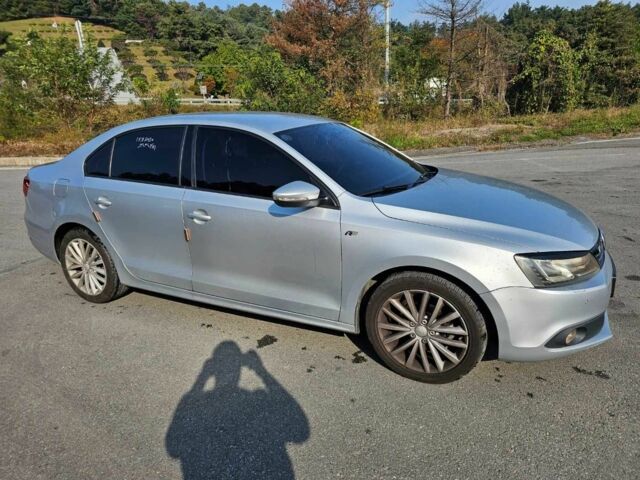 Серый Фольксваген Джетта, объемом двигателя 1.6 л и пробегом 189 тыс. км за 2100 $, фото 1 на Automoto.ua