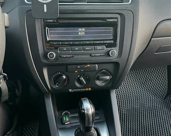 Серый Фольксваген Джетта, объемом двигателя 1.98 л и пробегом 317 тыс. км за 7400 $, фото 19 на Automoto.ua