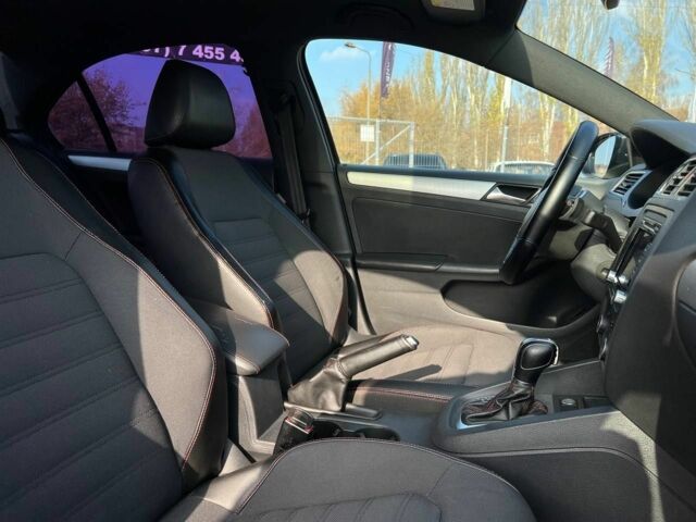 Сірий Фольксваген Джетта, об'ємом двигуна 2 л та пробігом 175 тис. км за 9999 $, фото 12 на Automoto.ua