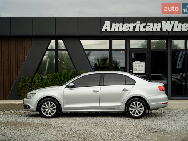 Серый Фольксваген Джетта, объемом двигателя 1.39 л и пробегом 122 тыс. км за 9900 $, фото 3 на Automoto.ua