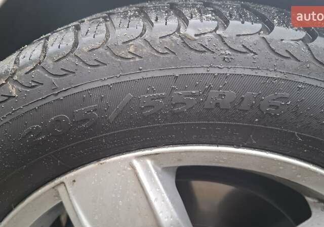 Сірий Фольксваген Джетта, об'ємом двигуна 2.5 л та пробігом 312 тис. км за 7700 $, фото 8 на Automoto.ua