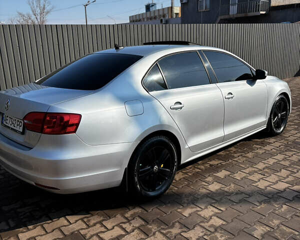 Серый Фольксваген Джетта, объемом двигателя 2 л и пробегом 275 тыс. км за 11000 $, фото 9 на Automoto.ua