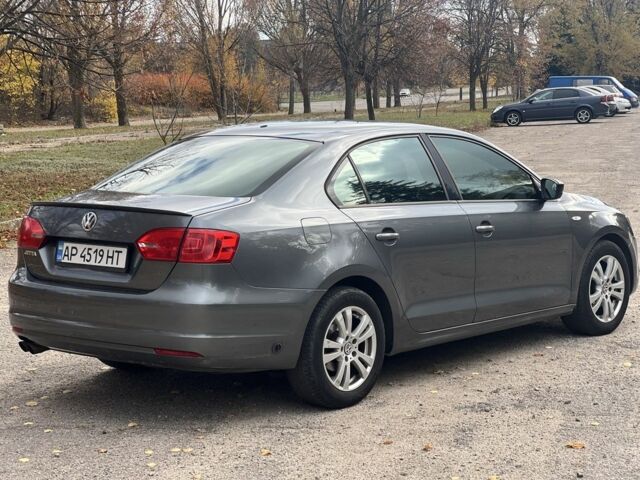 Сірий Фольксваген Джетта, об'ємом двигуна 2 л та пробігом 142 тис. км за 8000 $, фото 6 на Automoto.ua