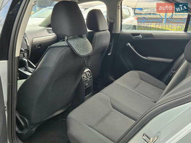 Серый Фольксваген Джетта, объемом двигателя 1.4 л и пробегом 154 тыс. км за 7600 $, фото 13 на Automoto.ua