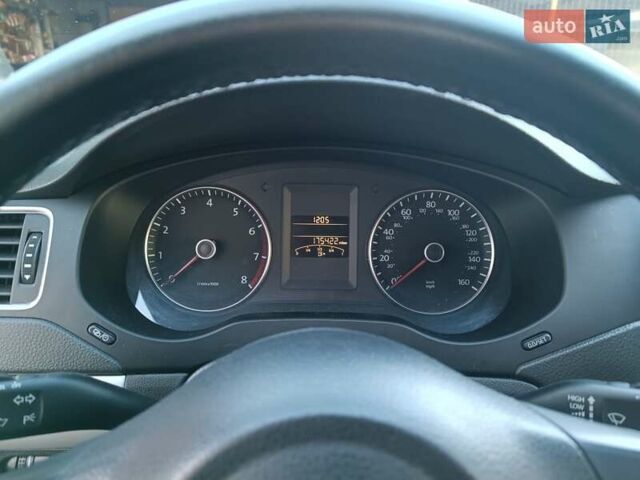Сірий Фольксваген Джетта, об'ємом двигуна 2.5 л та пробігом 279 тис. км за 7800 $, фото 5 на Automoto.ua