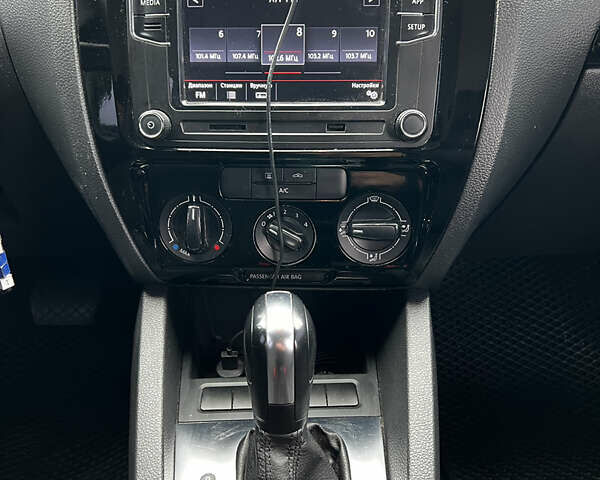 Серый Фольксваген Джетта, объемом двигателя 1.98 л и пробегом 260 тыс. км за 8200 $, фото 15 на Automoto.ua