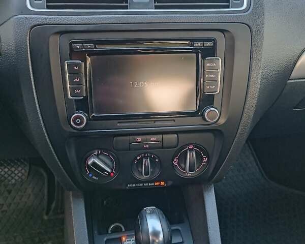 Сірий Фольксваген Джетта, об'ємом двигуна 2.5 л та пробігом 279 тис. км за 7800 $, фото 10 на Automoto.ua