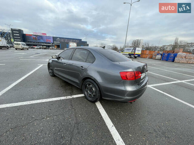 Серый Фольксваген Джетта, объемом двигателя 2.48 л и пробегом 190 тыс. км за 8700 $, фото 3 на Automoto.ua
