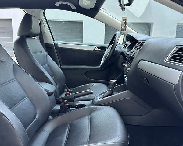 Сірий Фольксваген Джетта, об'ємом двигуна 2.5 л та пробігом 208 тис. км за 9300 $, фото 34 на Automoto.ua