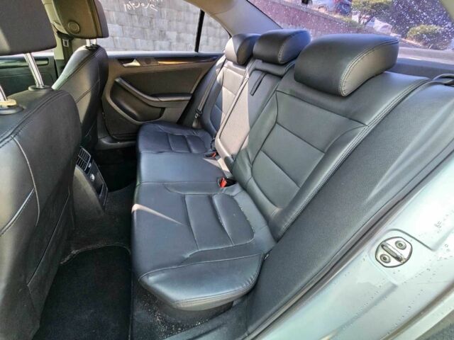 Серый Фольксваген Джетта, объемом двигателя 1.6 л и пробегом 189 тыс. км за 2100 $, фото 5 на Automoto.ua