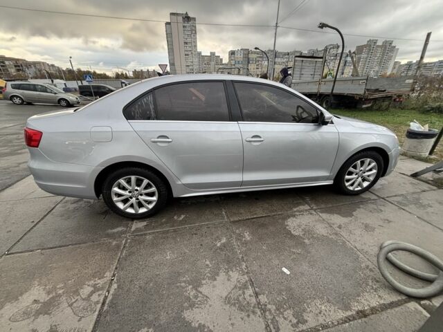 Фольксваген Джетта 2012 в Киеве на Automoto.ua Серый Фольксваген Джетта, объемом двигателя 2.5 л и пробегом 171 тыс. км за 7500 $, фото 10 на Automoto.ua